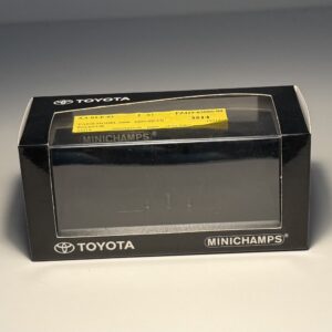 MiniChamps - Toyota Yaris Box - Schaal 1:43