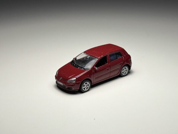 Welly - Volkswagen Golf V - Schaal 1:64