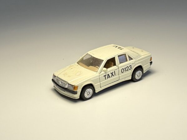 SunnySide - Mercedes-Benz 190E Taxi - Schaal 1:38