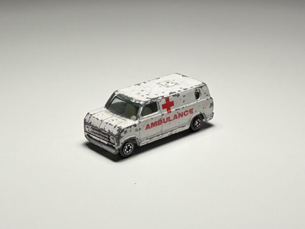 Yatming - Ambulance Van - Schaal 1:64