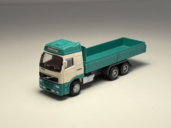 Kentoys - Volvo Globetrotter Truck - Schaal 1:72