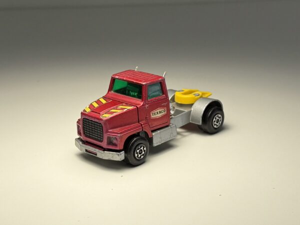 Matchbox SuperKings - Ford LTS Series Tractor - Schaal 1:50