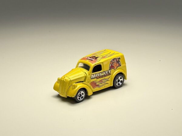 Matchbox - Ford Anglia Panel Truck - Schaal 1:64