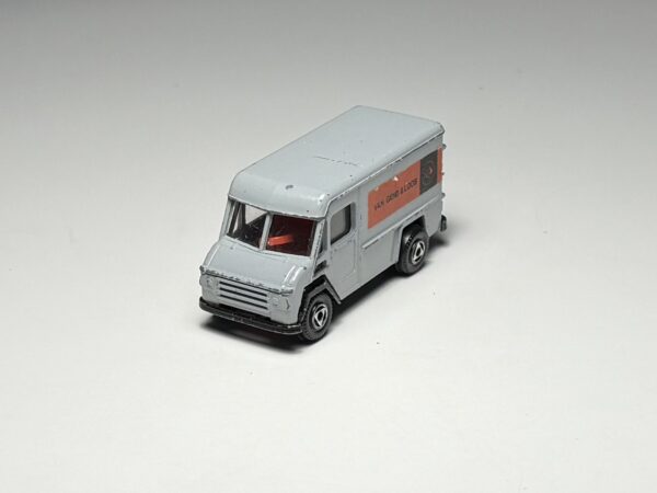 Efsi Holland - Commer 302 - Schaal 1:64