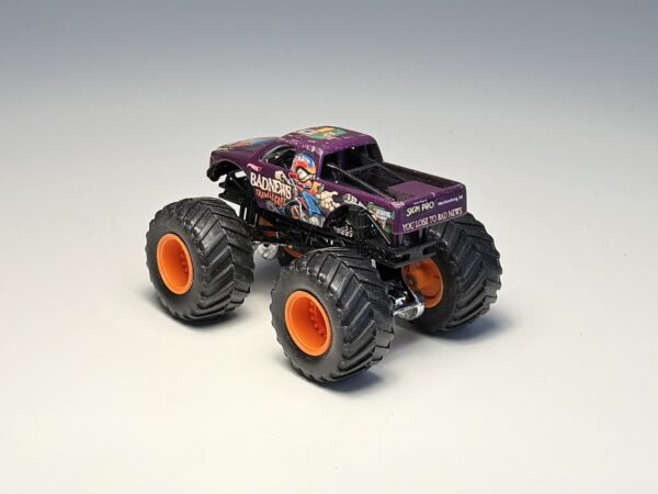 Hot Wheels - Bad News Monster Truck - Schaal 1:64 - Afbeelding 2