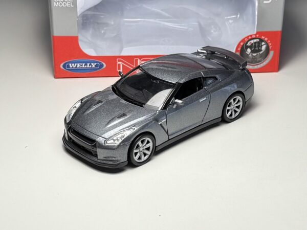 Welly - Nissan GT-R R35 - Schaal 1:38 - Afbeelding 2