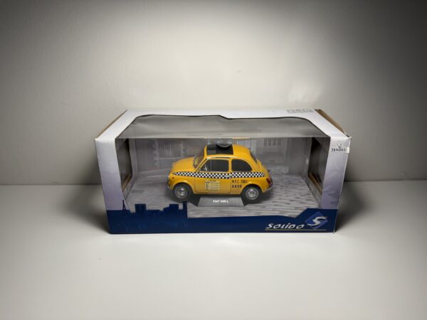 Solido - Fiat 500 L - Schaal 1:18