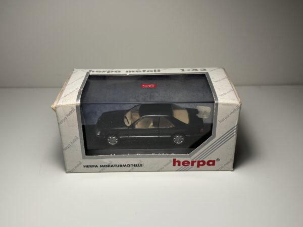 Herpa - Mercedes-Benz E320 Coupé - Schaal 1:43